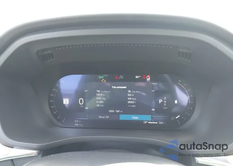 2026 Volvo Xc60 B5 Plus z USA, uszkodzony, nr VIN YV4M12RCXT1375185